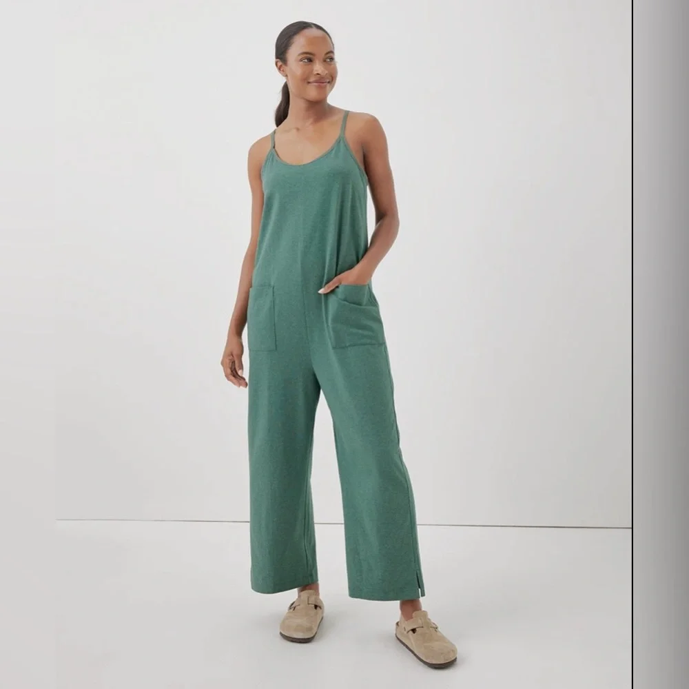 NWT Pact Organic Cotton Blend Cool Stretch Lounge Jumpsuit W Built In Shelf Bra - Picture 1 of 5